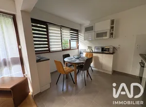Studio à Le Chesnay (78150)