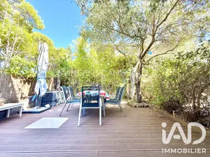 Apartment in Sanary-sur-Mer (83110)