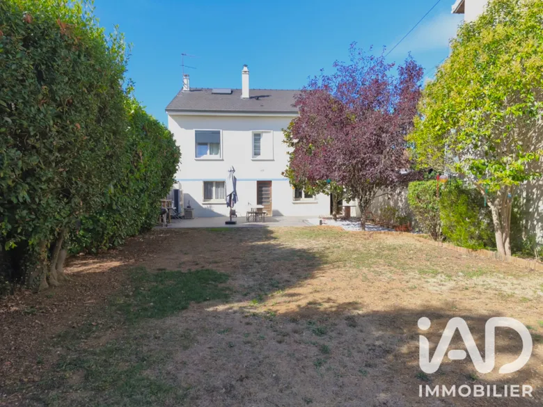 Maison 6 pièces 147 m² · à Brunoy · 147 m² · 439 000 €