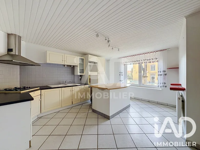 Maison 5 pièces 179 m² · à Maizières-lès-Vic · 179 m² · 95 000 €