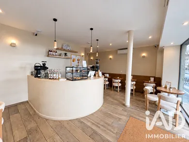Tea room in Paris (75011)