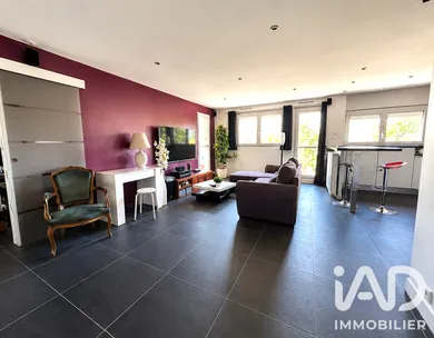 Apartment in Plaisir (78370)