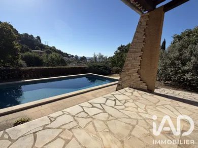House in Villeneuve (04180)