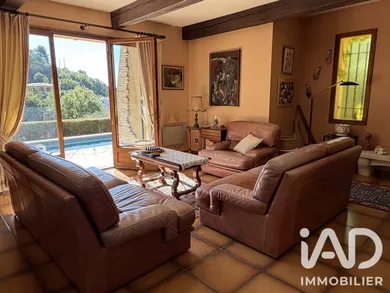 House in Villeneuve (04180)