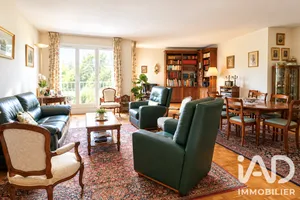 Apartment in Versailles (78000)