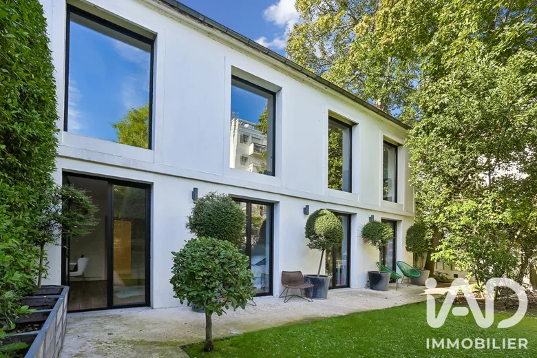 Maison 8 pièces 521 m² · à Garches · 521 m² · 3 649 000 €