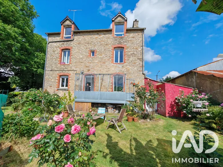 Maison 8 pièces 184 m² · à Val d'Oust · 184 m² · 260 000 €
