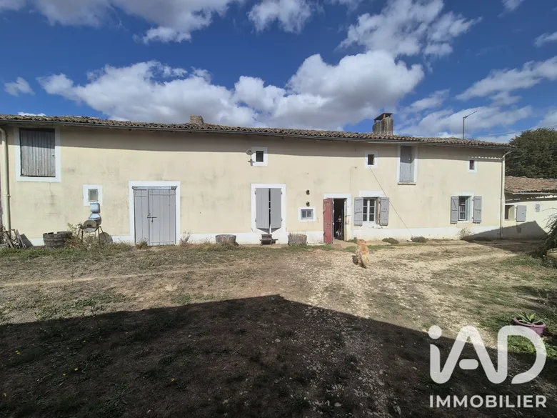 Maison 3 pièces 71 m² · à Brux · 71 m² · 59 000 €