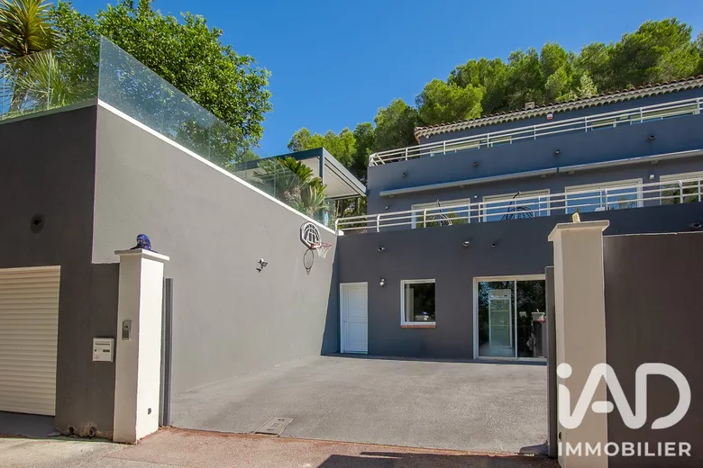 Maison 8 pièces 264 m² · à Carry-le-Rouet · 263,9 m² · 1 664 000 €