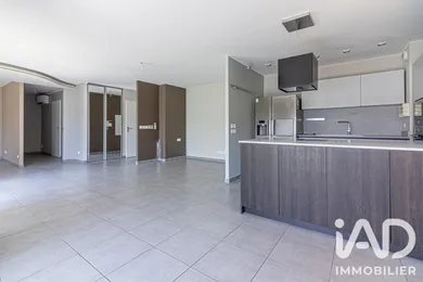 Apartment in Genas (69740)