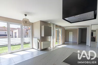 Apartment in Genas (69740)