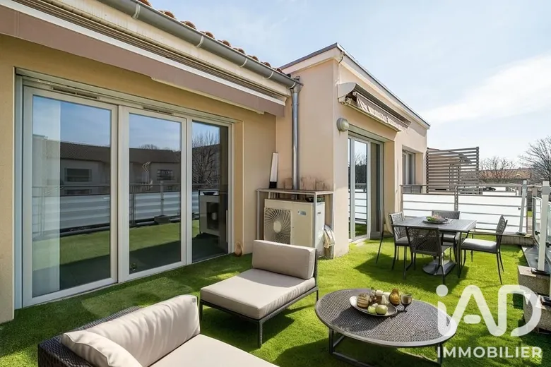Appartement 5 pièces 111 m² · à Genas · 111 m² · 450 000 €