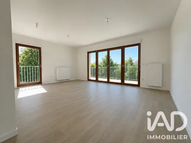 Appartement à Sainte-Geneviève-des-Bois (91700)