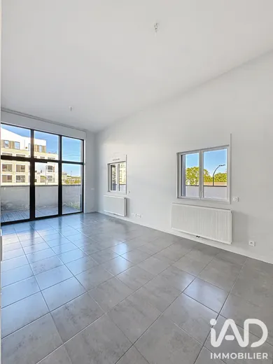 Appartement à Bordeaux (33300)