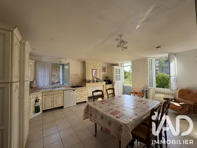 Maison de campagne à Val-de-Livenne (33860)