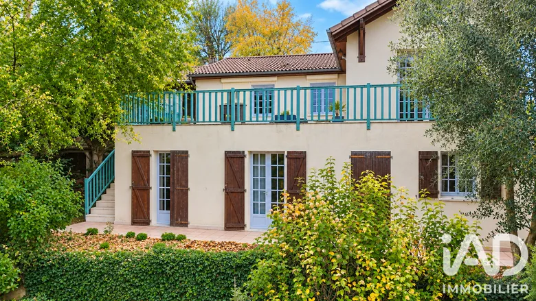 Maison 8 pièces 225 m² · à Juziers · 225 m² · 429 000 €