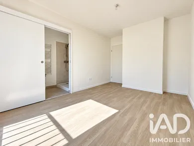 Appartement à Sainte-Geneviève-des-Bois (91700)