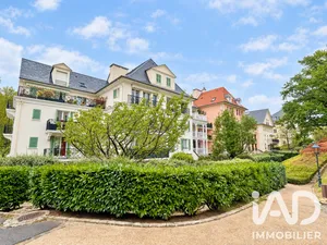 Apartment in Le Plessis-Robinson (92350)