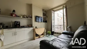 Apartment in Paris (75011)