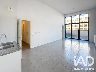 Appartement à Bordeaux (33300)