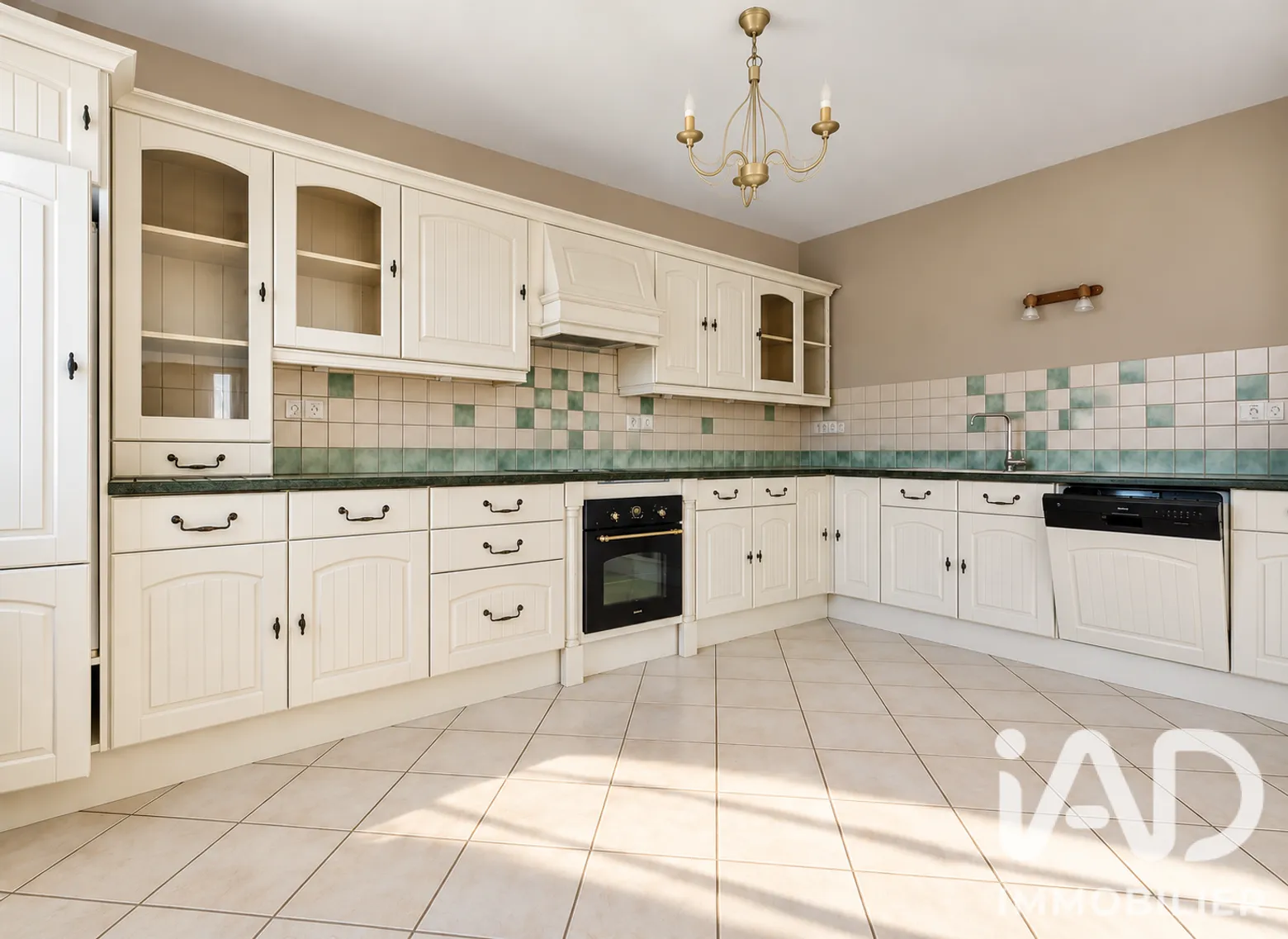 Vente maison à Estivareilles (03190) : maison traditionnelle 7 pièces 127 m² — 2