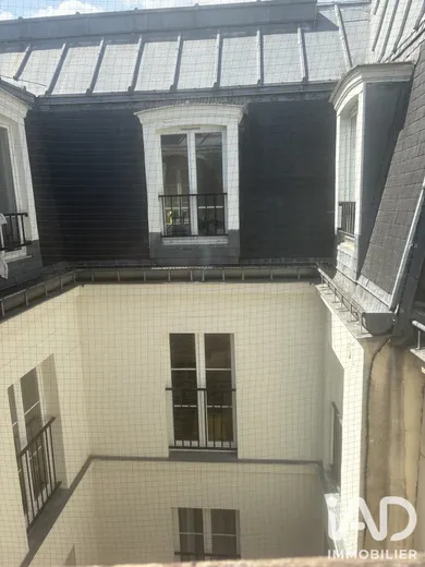 Apartment in Paris (75019)