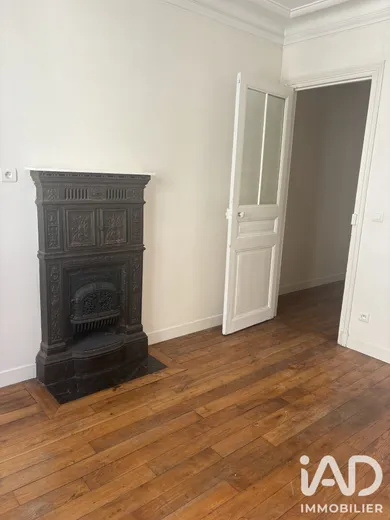 Apartment in Paris (75019)