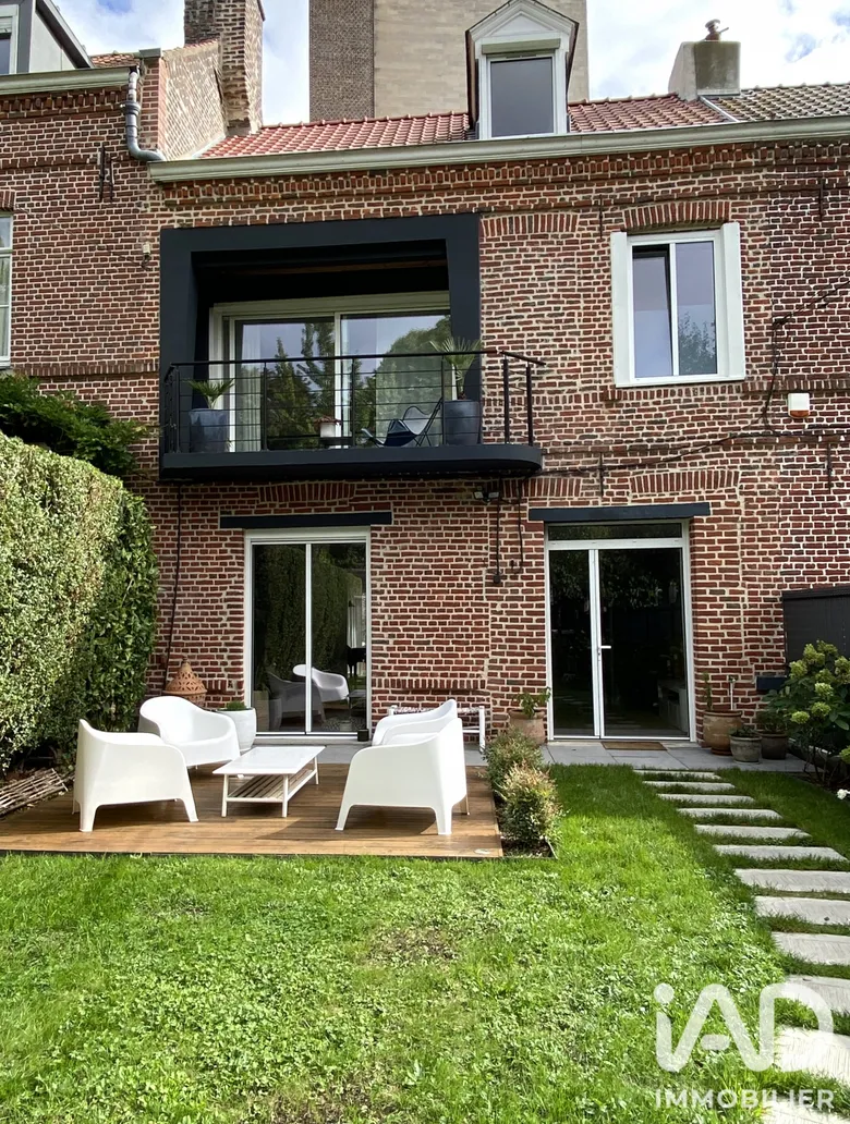 Maison 7 pièces 143 m² · à Croix · 143 m² · 525 000 €