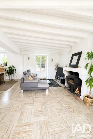 Maison traditionnelle à Vaugrigneuse (91640)