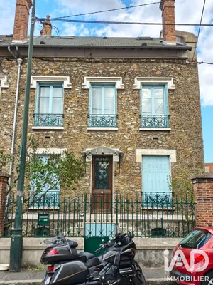Immeuble à Corbeil-Essonnes (91100)