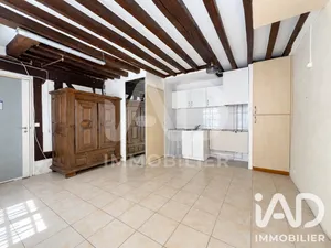 Apartment in Paris (75016)