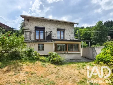Maison de village à Bertignat (63480)