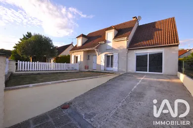 Maison traditionnelle à Pommeuse (77515)
