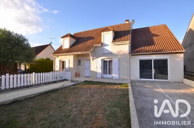 Maison traditionnelle à Pommeuse (77515)