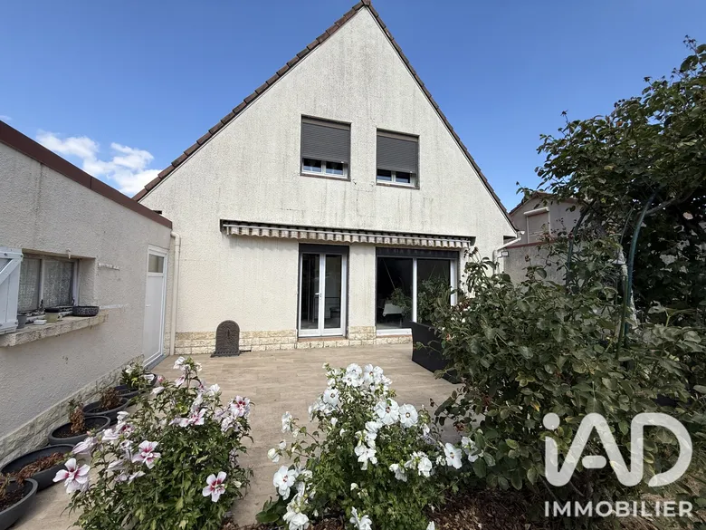 Maison 5 pièces 104 m² · à Vaux-le-Pénil · 104 m² · 305 000 €