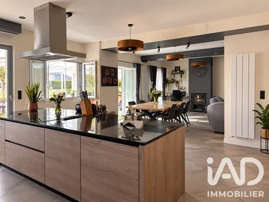 Townhouse in Le Pin (77181)