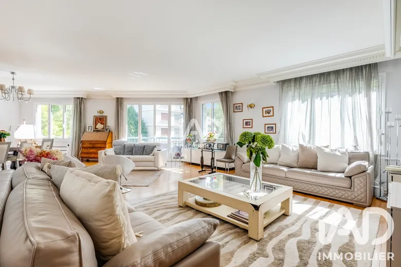 Appartement 6 pièces 180 m² · à Neuilly-sur-Seine · 180 m² · 2 050 000 €