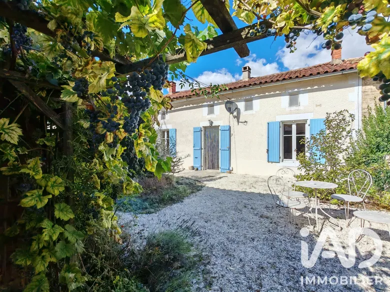 Maison 5 pièces 155 m² · à Brettes · 155 m² · 146 698 €