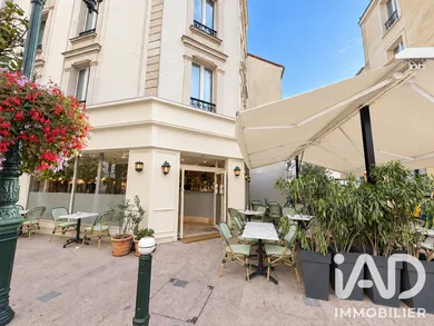 Boutique/Local commercial à Puteaux (92800)