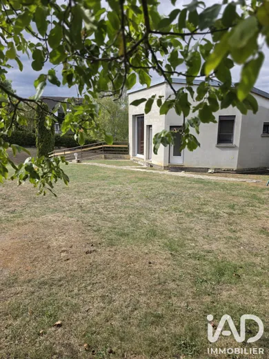 Architectural house in Mareuil-le-Port (51700)