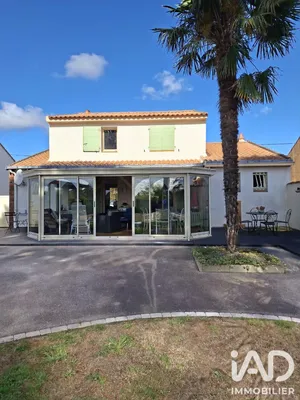 Townhouse in Les Sorinières (44840)