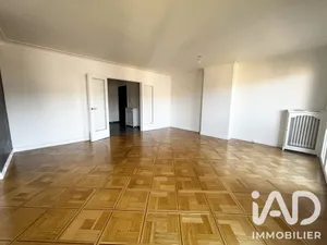 Apartment in Saint-Étienne (42100)