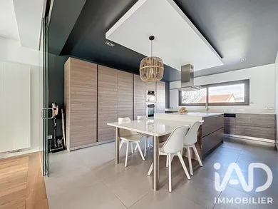 Maison à Nanterre (92000)