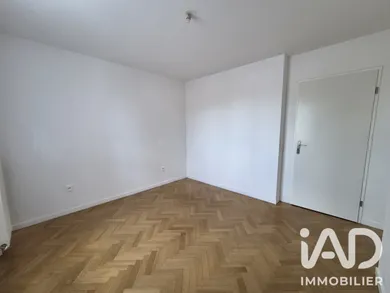 Apartment in Serris (77700)