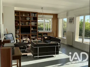 Architectural house in Chenay (51140)
