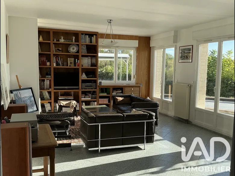 Maison 9 pièces 214 m² · à Chenay · 214 m² · 580 000 €