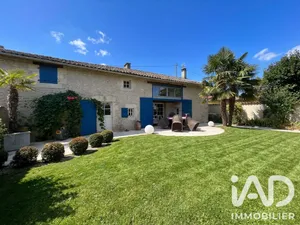 Park home in Vanzay (79120)