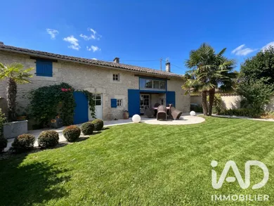 Maison de campagne à Vanzay (79120)