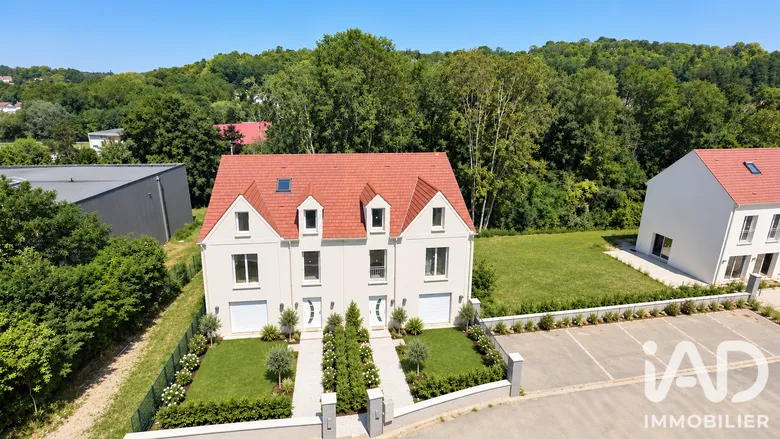 Maison 6 pièces 182 m² · à Maule · 181,9 m² · 650 000 €