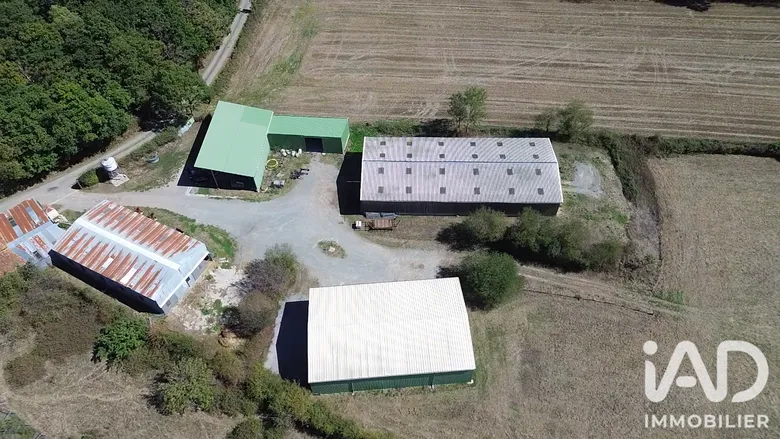Maison 1 pièce 497 m² · à Beaulieu-sous-Parthenay · 497 m² · 92 000 €